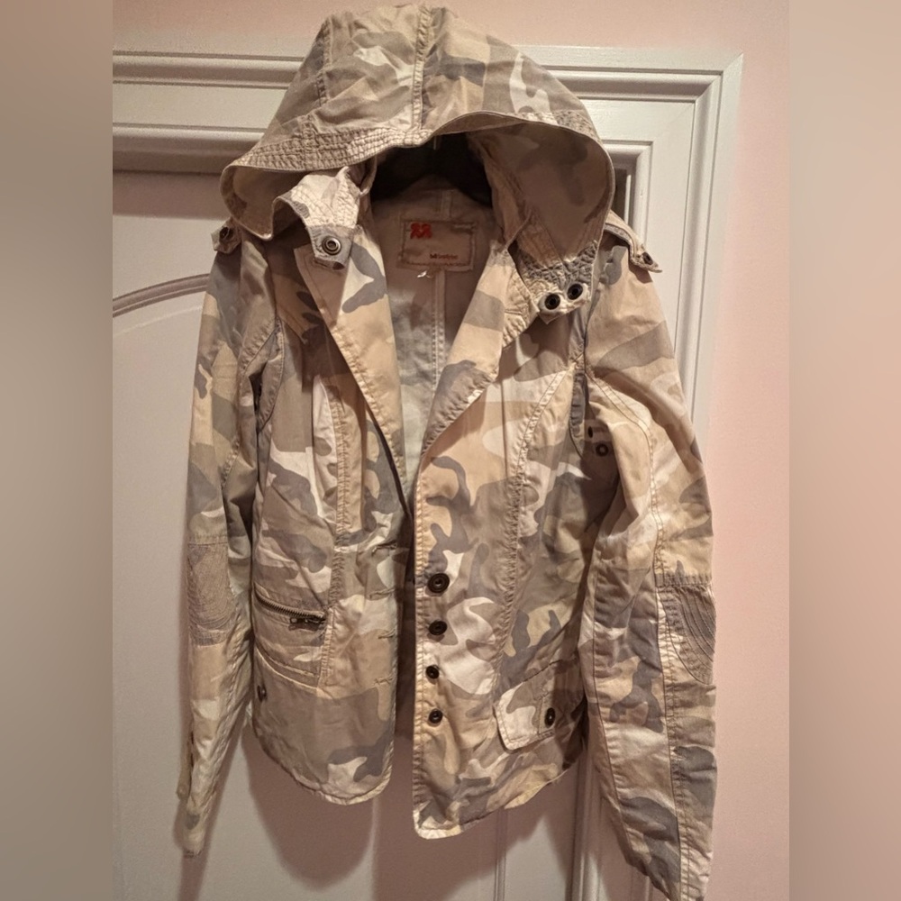 Twill Twenty Two Camouflage Hooded Jacket